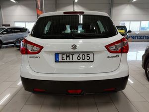 Suzuki S-CROSS bild 6