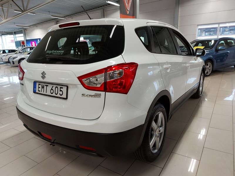 Suzuki S-CROSS bild 5