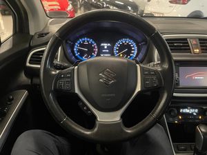 Suzuki S-CROSS bild 17