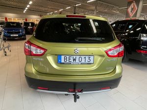 Suzuki S-CROSS bild 5