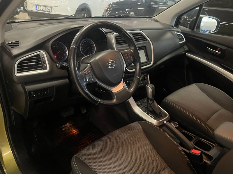 Suzuki S-CROSS bild 13
