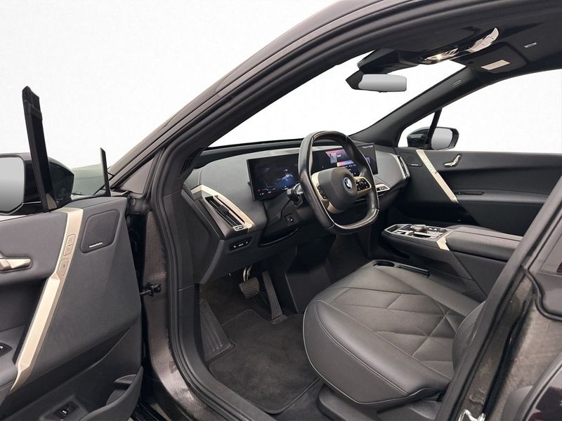 BMW iX bild 12