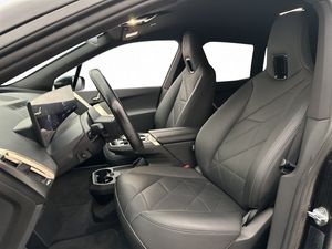 BMW iX bild 13