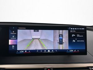 BMW iX bild 23