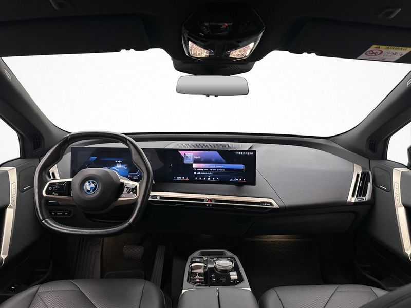 BMW iX bild 14