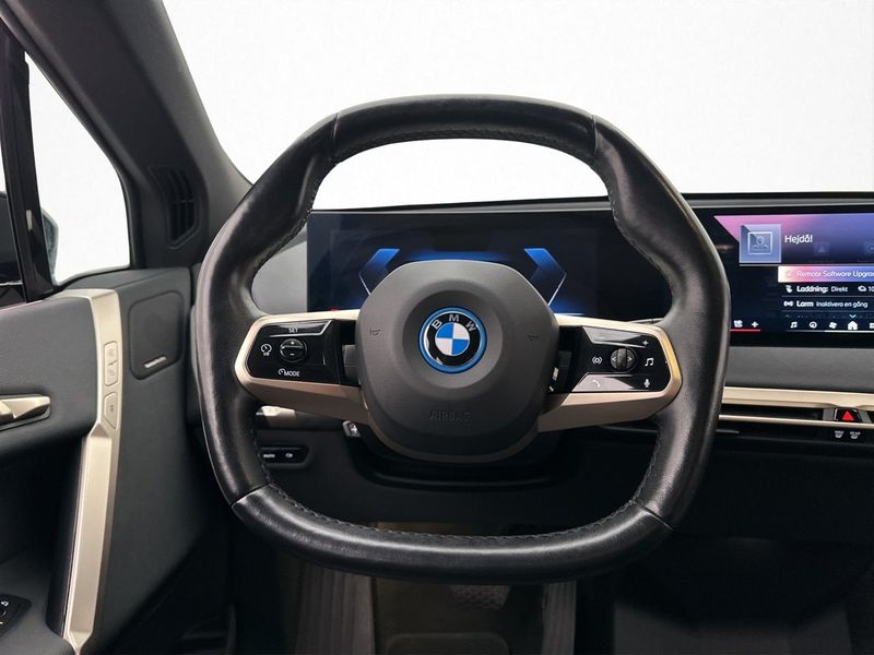 BMW iX bild 22