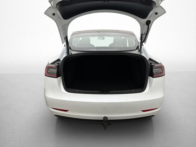 Tesla Model 3 bild 11
