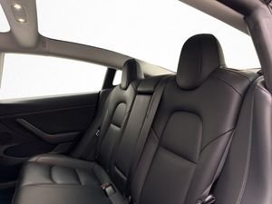 Tesla Model 3 bild 27
