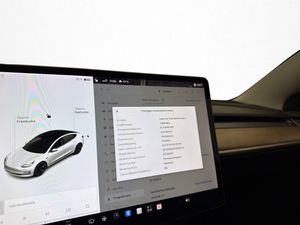 Tesla Model 3 bild 23