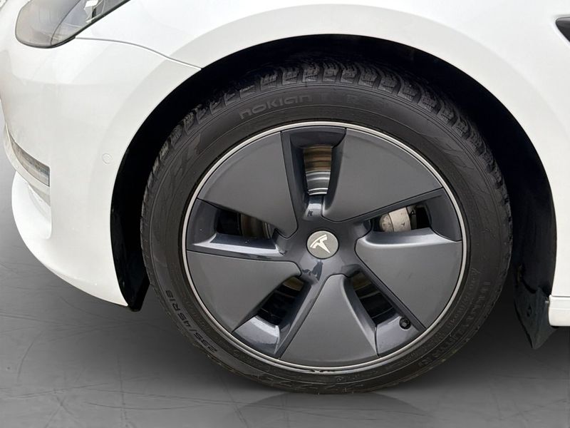 Tesla Model 3 bild 29