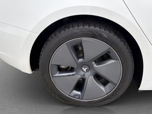 Tesla Model 3 bild 31