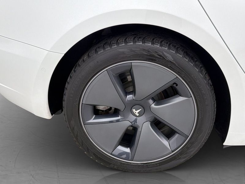 Tesla Model 3 bild 31