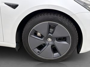 Tesla Model 3 bild 32
