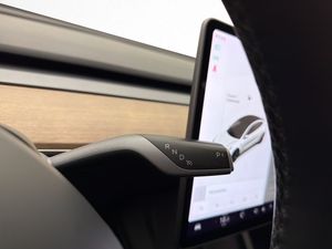 Tesla Model 3 bild 26