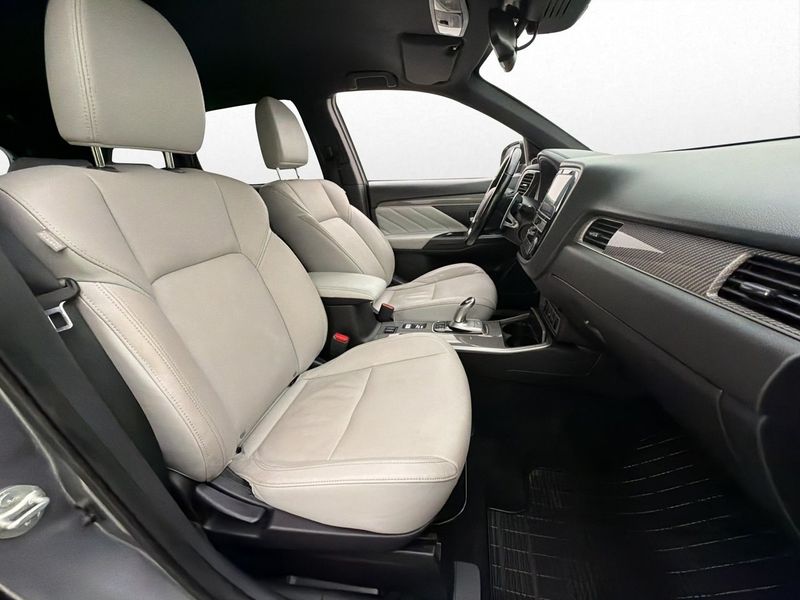 Mitsubishi Outlander bild 12