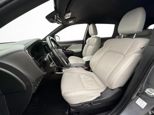 Mitsubishi Outlander bild 10