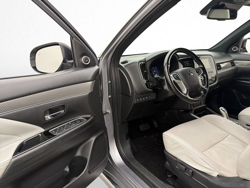 Mitsubishi Outlander bild 34