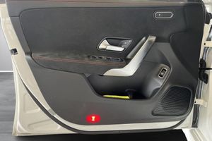 Mercedes CLA200 bild 15