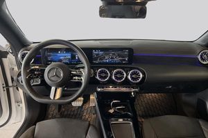 Mercedes CLA200 bild 7