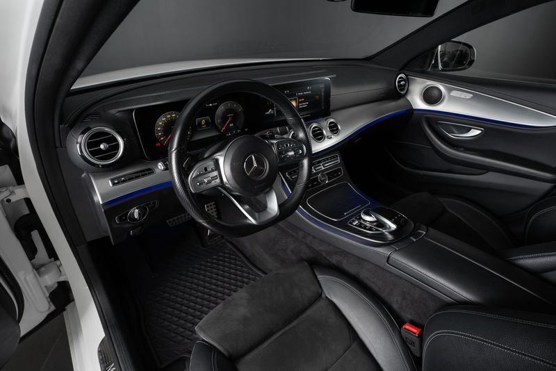 Mercedes E300 bild 9