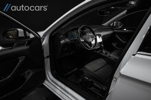Volkswagen Passat bild 17