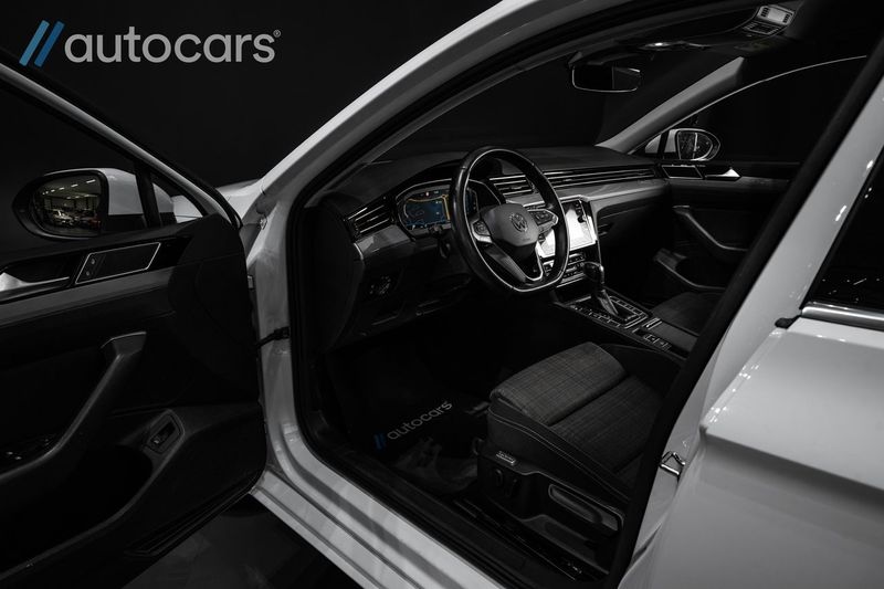 Volkswagen Passat bild 17