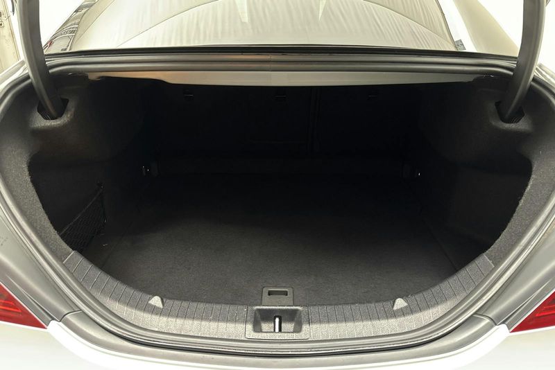 Mercedes CLA200 bild 9