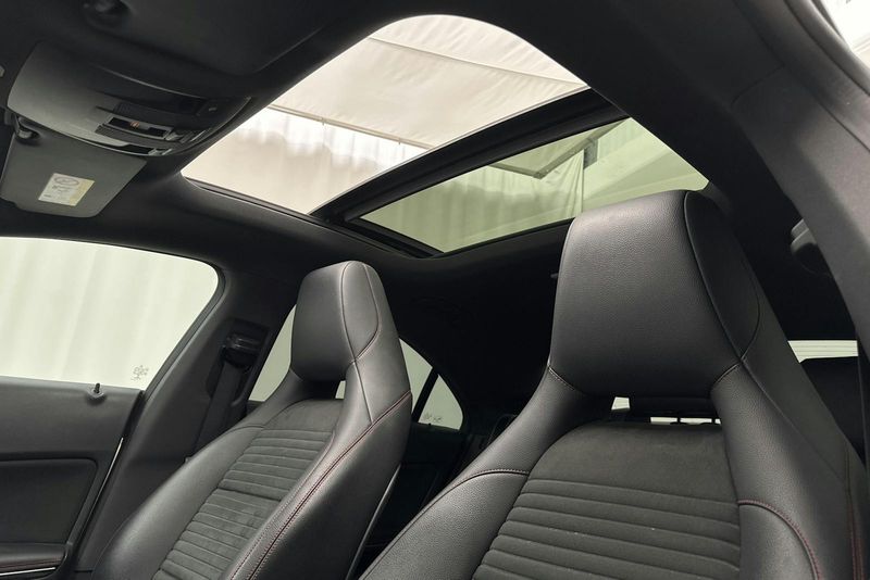 Mercedes CLA200 bild 16