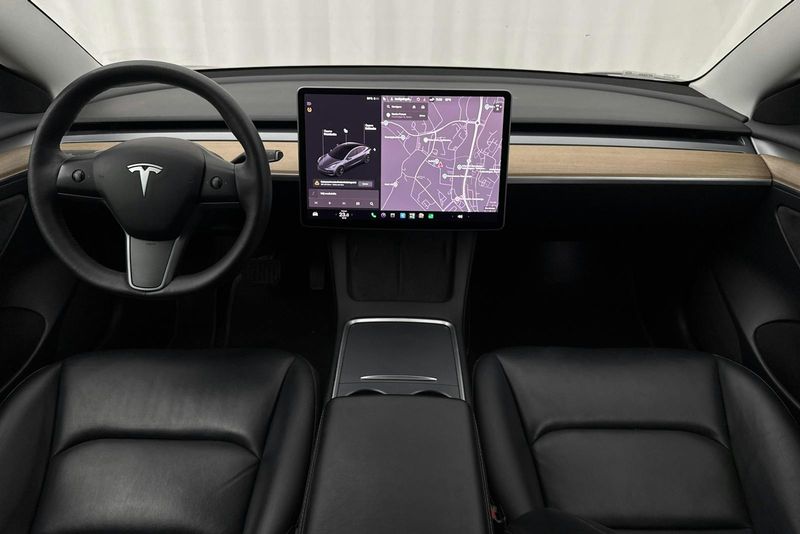 Tesla Model 3 bild 7