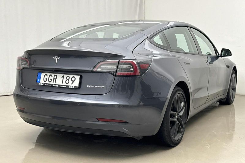 Tesla Model 3 bild 4