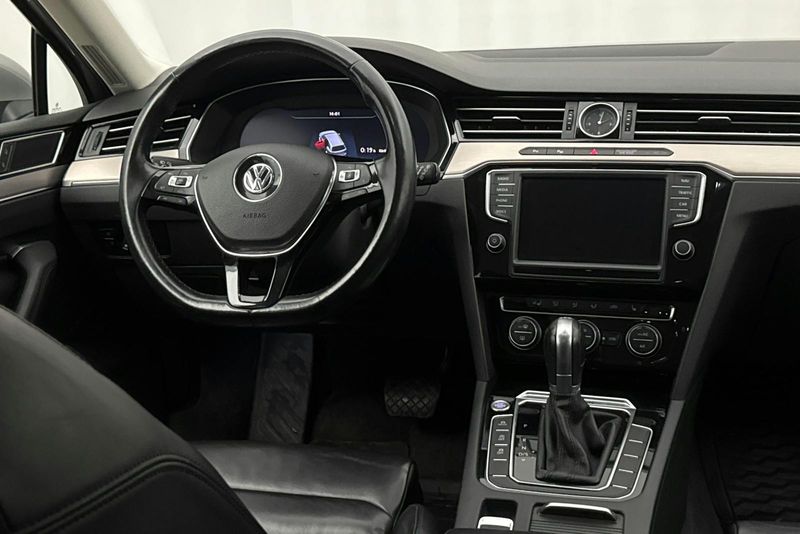 Volkswagen Passat bild 18