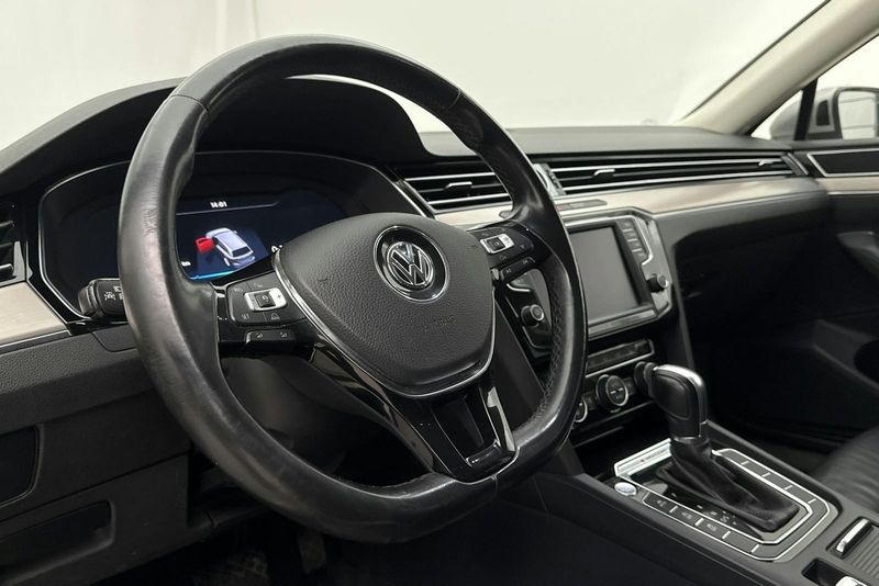 Volkswagen Passat bild 17