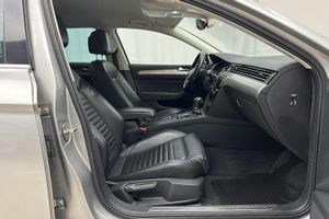Volkswagen Passat bild 7