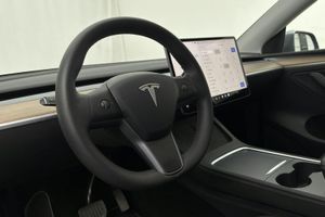 Tesla Model Y bild 19