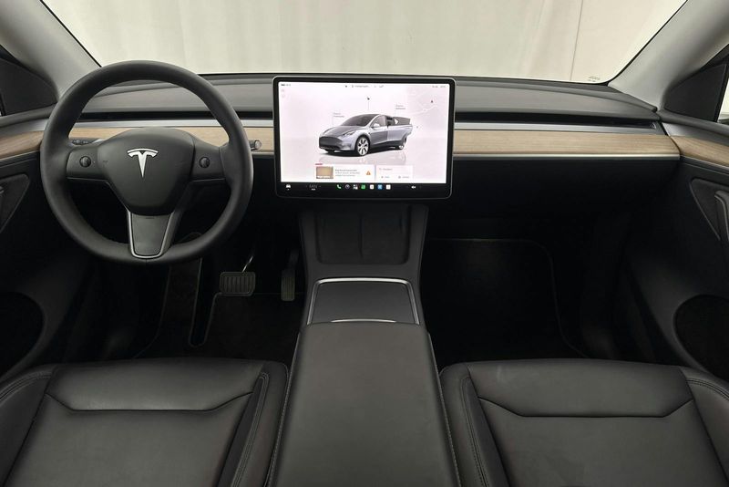 Tesla Model Y bild 6