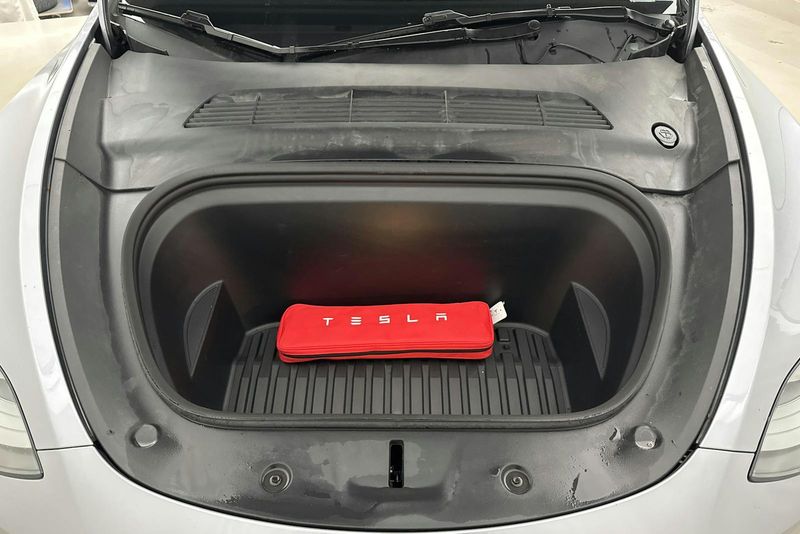 Tesla Model Y bild 20