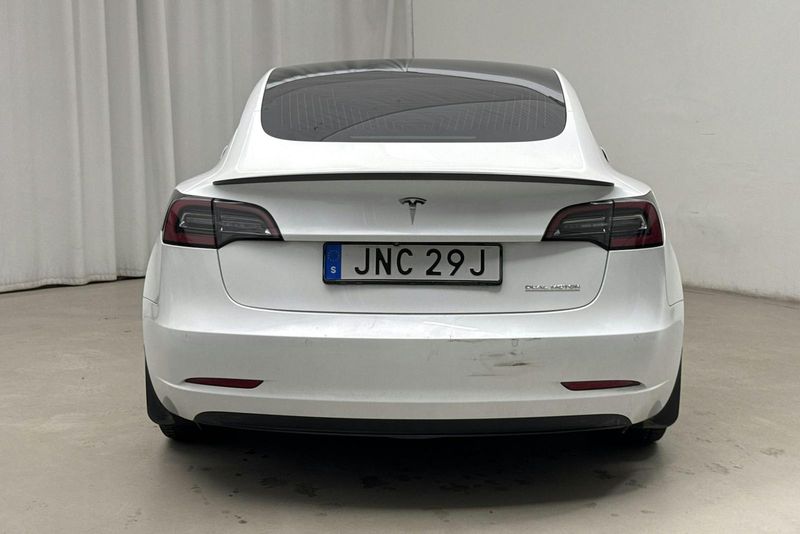 Tesla Model 3 bild 5