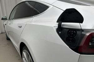 Tesla Model 3 bild 17