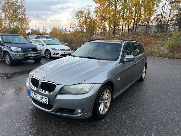 BMW 320 D Touring Comfort Automat - 2010
