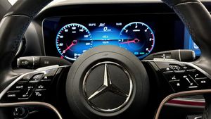 Mercedes E220 bild 18