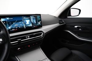 BMW 330 bild 12
