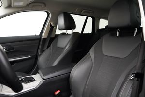 BMW 330 bild 7