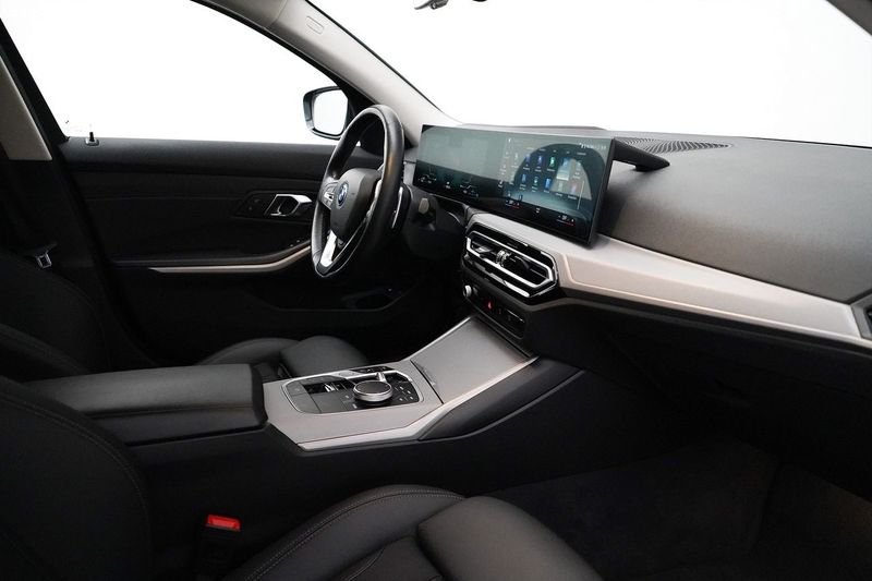 BMW 330 bild 17