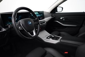 BMW 330 bild 6