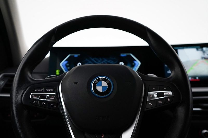 BMW 330 bild 9