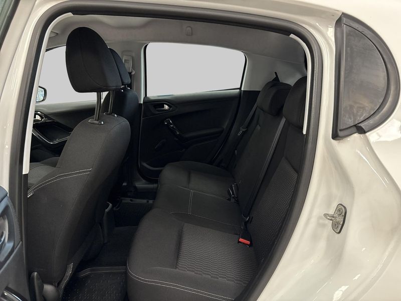 Peugeot 208 bild 9