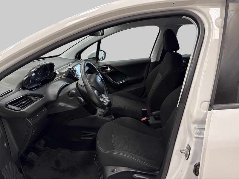 Peugeot 208 bild 8