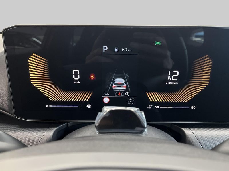 Kia K4 bild 10