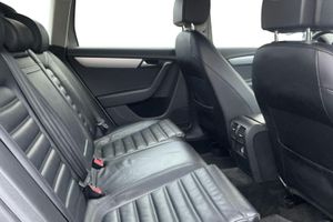 Volkswagen Passat bild 8