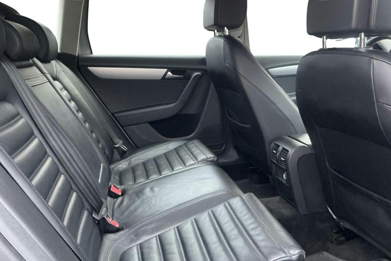 Volkswagen Passat bild 8